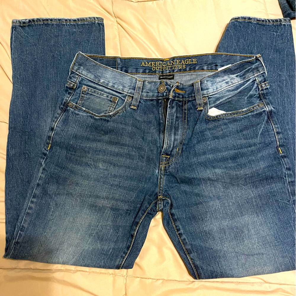 Men’s American Eagle Jeans size 31x32 straight cut